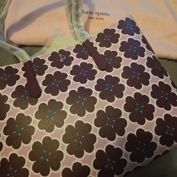kate spade Handbags - Kate Spade Large Tote Brand New
